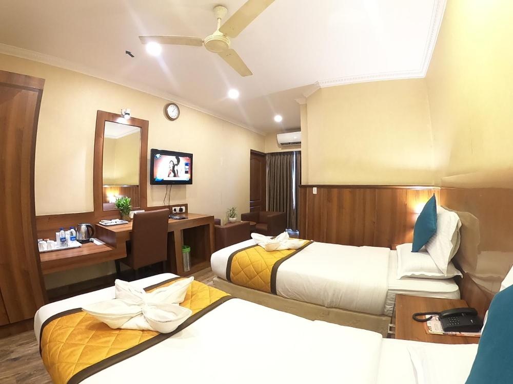 Deluxe Family Room